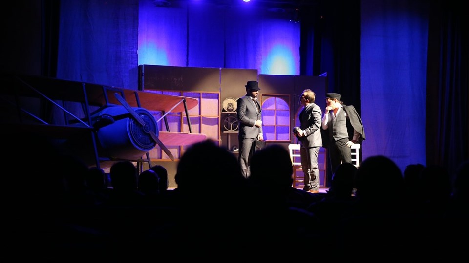 “Ben Vecihi Hürkuş” tiyatro oyunun galası yapıldı