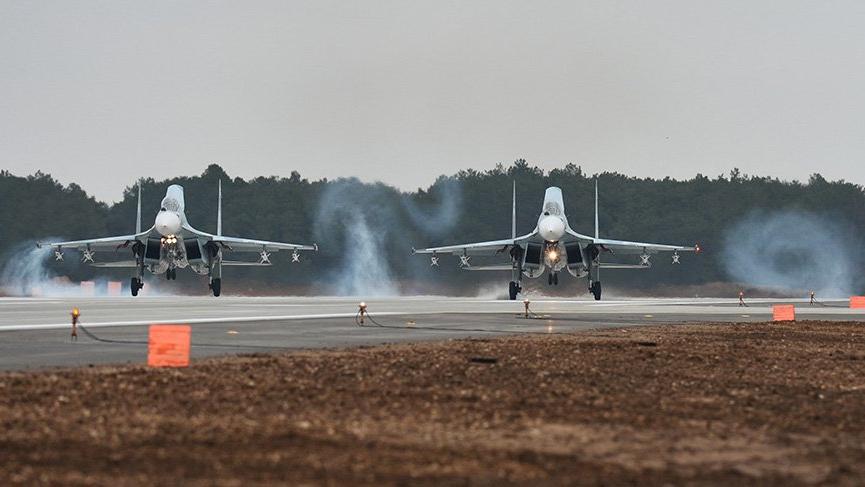 Kırım’da inşa edilen yeni askeri havaalanı faaliyete başladı
