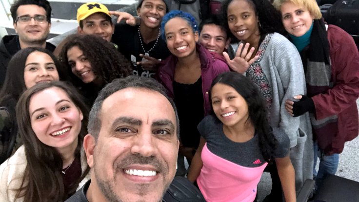 Kolombiyalı dansçılar nihayet ülkelerine döndüler