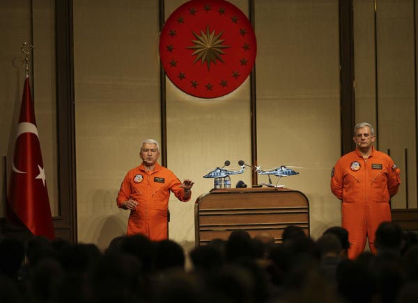 Test pilotları yerli helikopter GÖKBEY’i anlattı