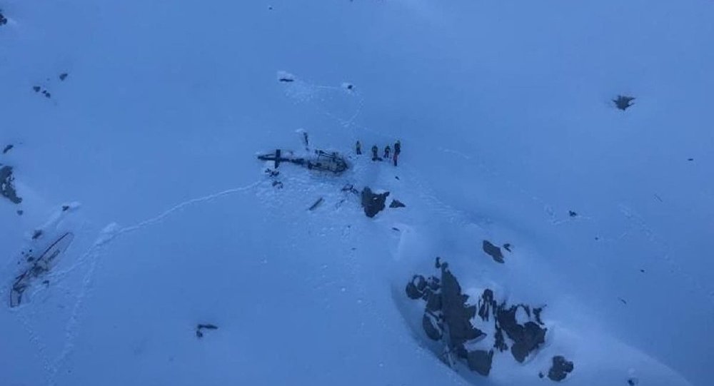 Alpler’de helikopter ile yolcu uçağı çarpıştı: 5 ölü