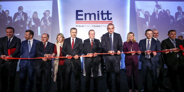 Turizm sektörü İstanbul’daki EMITT Fuarı’nda bir araya geldi