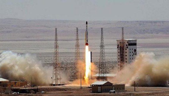 Ruhani: Yakında uzaya uydu fırlatacağız