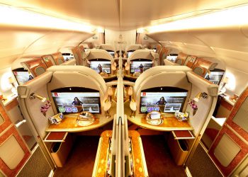 Emirates 3,7 m2’lik süitlerini hizmete aldı