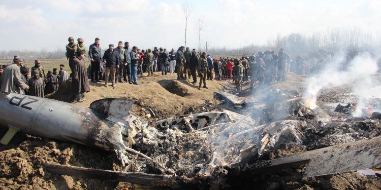 Hindistan: Gözaltına alınan pilot iade edilsin