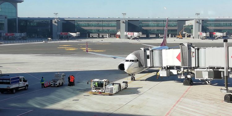 THY İstanbul Havalimanı’ndan Londra seferlerine başladı