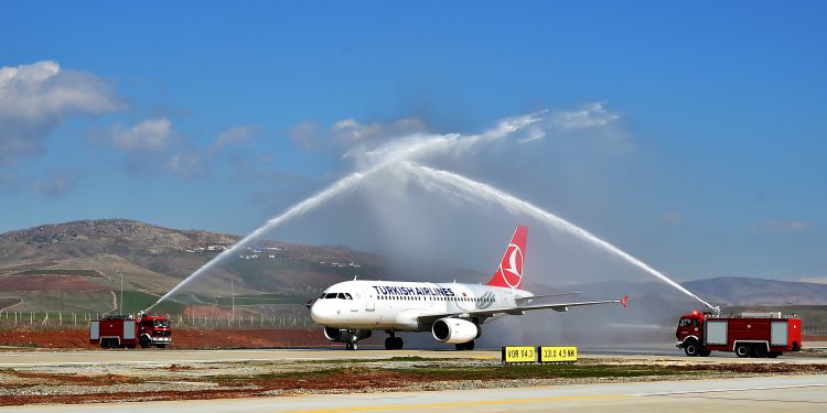 THY, Siirt uçuşlarına başladı