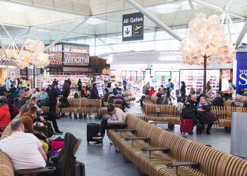 Yolculara müzik eşliğinde uçuş