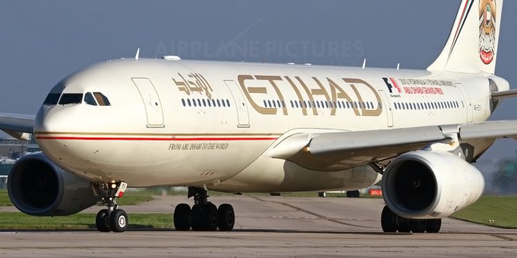 İstanbul Havalimanı’na ‘Divert’ eden ilk uçak olarak tarihe geçti