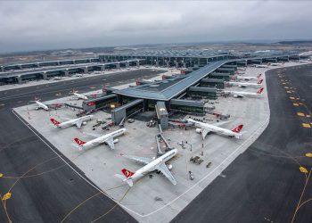 Uğur İçbak İstanbul Havalimanı’nı havadan görüntüledi