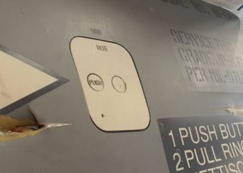 Hollanda’da F-16 uçağı “kendini vurdu”