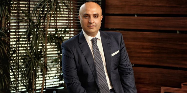 “İki havalimanı projesini takip ediyoruz”