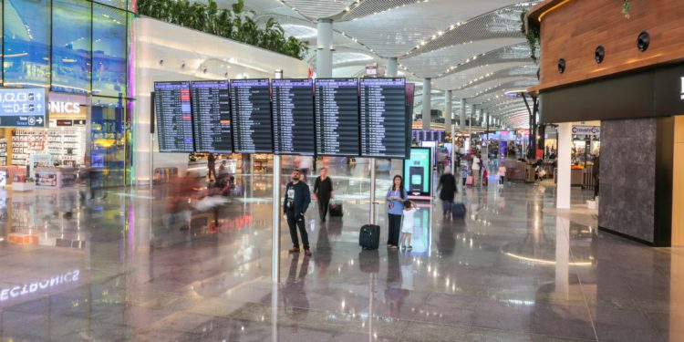 4 milyon yolcuyu geçti