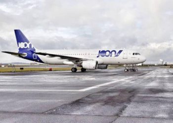 Joon uçağı İsfahan’a acil indi