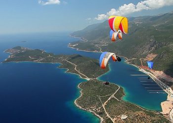 Antalya’da paraşüt uçuşları güvensiz iddiası