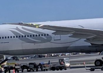 Uçağın çarptığı “direk” araştırılıyor