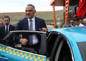 2 bin 500 taksiciye “davranış ve turizm eğitimi”