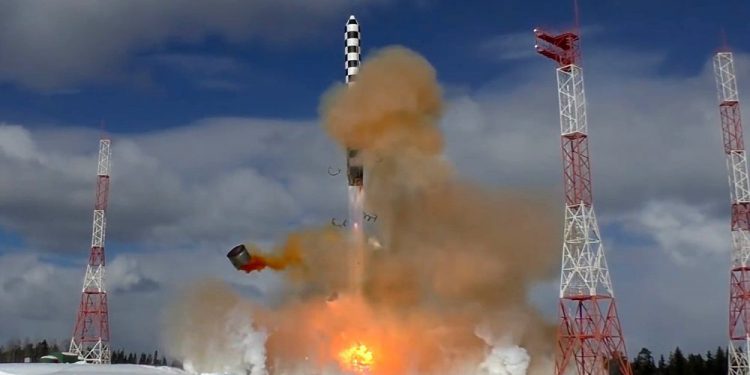 Ruslar’dan 18 bin km menzilli yeni füze