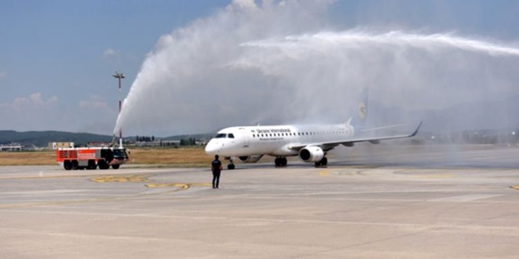 Ukrayna Havayolları İzmir’e uçmaya başladı