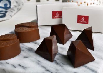 Emirates’ten yolcularına milyonlarca çikolata