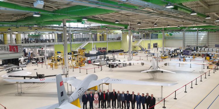 Erdoğan, Malezya Başbakanı ile ‘Uçan Baluk’ları inceledi