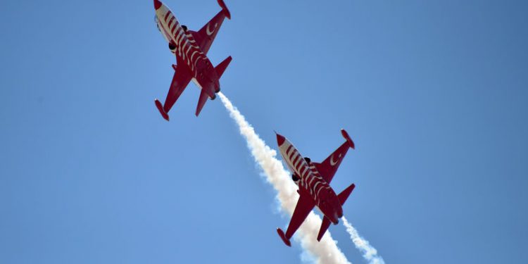 Türk Yıldızları ve Atak, Kıbrıs semelarında
