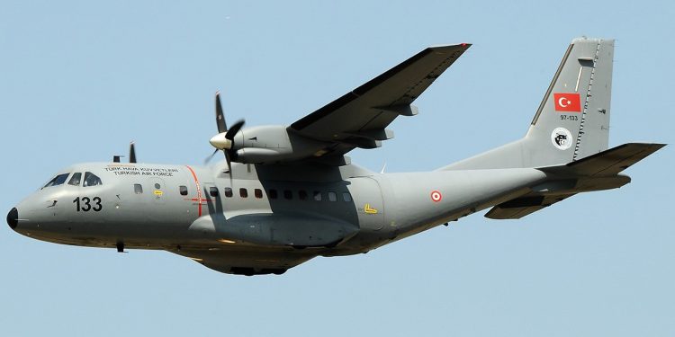 Rusya hava sahasında Türk uçağı