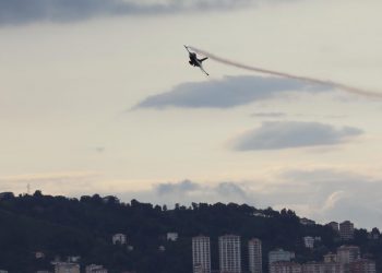 SOLOTÜRK’ten Rize’de nefes kesen gösteri