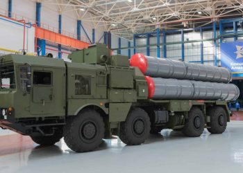 “Türkiye bazı S-400 parçalarını üretebilir”