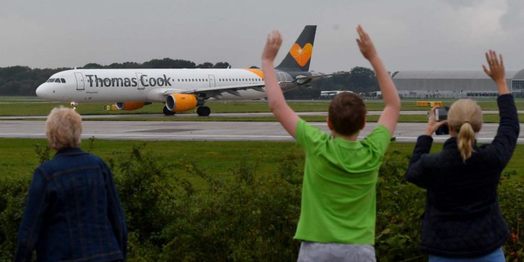 Thomas Cook yolcuları 100 milyon sterline kurtarılıyor