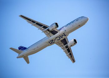 MC-21 test uçuşunda iniş takımı problemi yaşadı