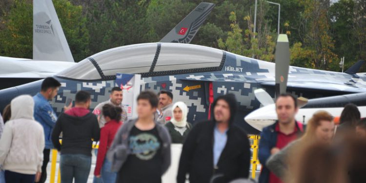 TUSAŞ, tesislerini çalışanlarının ailelerine açtı