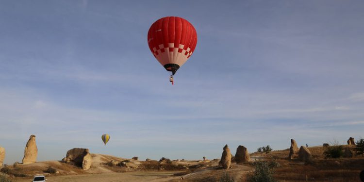 İlk yerli sıcak hava balonu Kapadokya’da uçtu