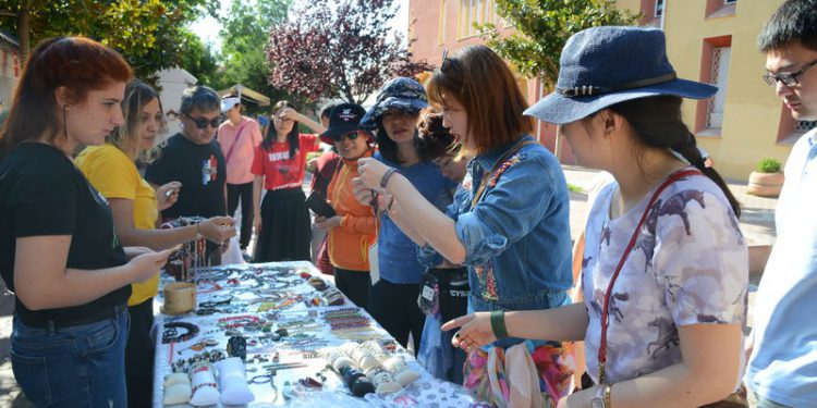 Turistler 9 ayda 5,1 milyar dolarlık yemek yedi