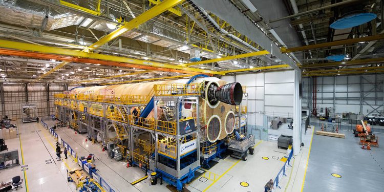 İnsanlı Ay yolculuğuna 65 metrelik roket