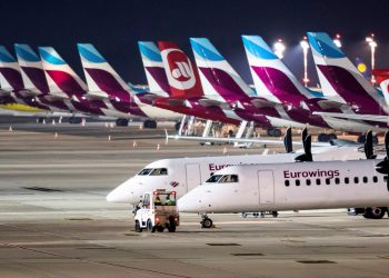 Almanya’da grev, 170 uçuş iptal oldu