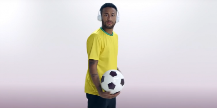 Ünlü futbolcular güvenlik videosunda rol aldı