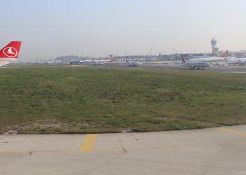 Özleyenler için Atatürk Havalimanı apronundan bir kare