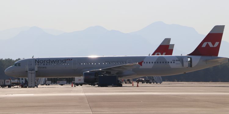 Antalya Havalimanı pisti açıldı