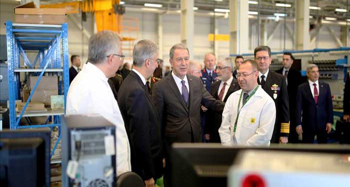 Bakan AKAR Roketsan’ı ziyaret etti