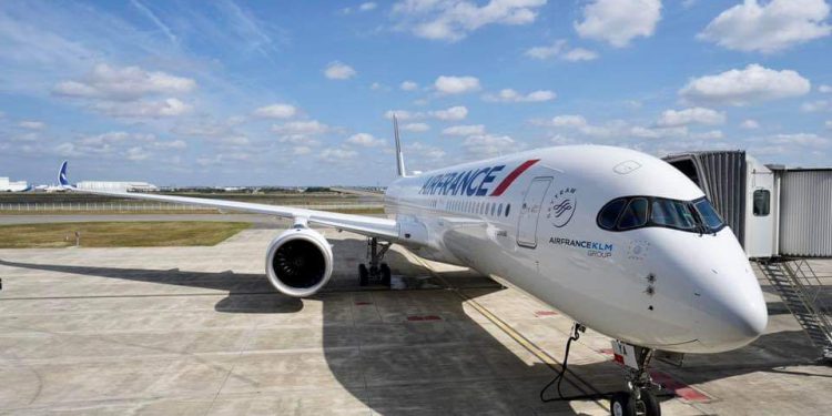 Airbus 350’nci A350’yi teslim etti