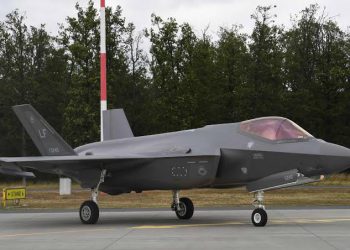 Polonya 32 adet F-35 alıyor