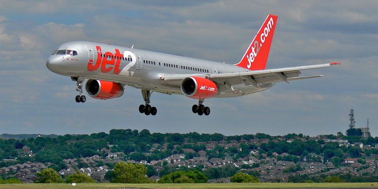 Havada kapıyı açmaya çalışan yolcuya 2 yıl hapis cezası