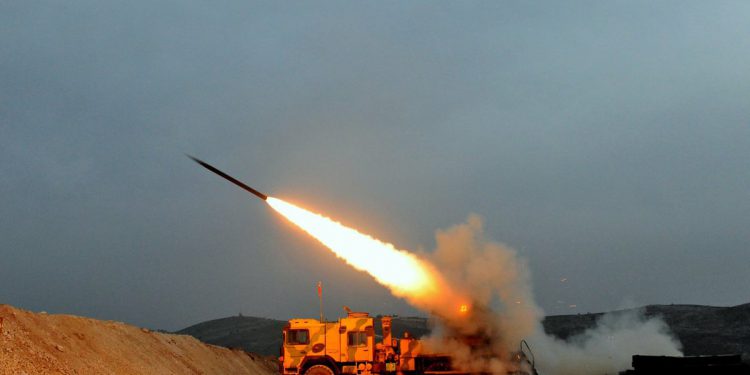 Roketatarlar Suriye sınırına konuşlandırıldı