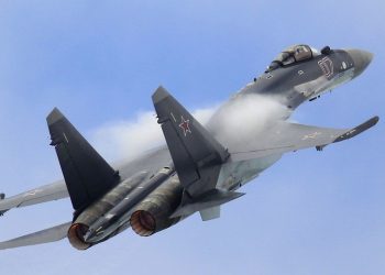 Su-35S hedeflerini böyle yok etti!