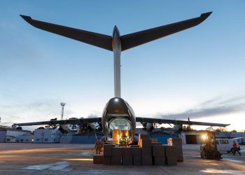 İspanya’ya maskeleri Airbus’ın A400M’i taşıdı