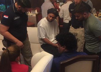 Ronaldinho sahte pasaport nedeniyle sorun yaşadı