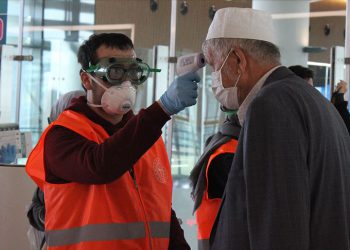 Umreden dönenler yurtlarda karantinaya alındı