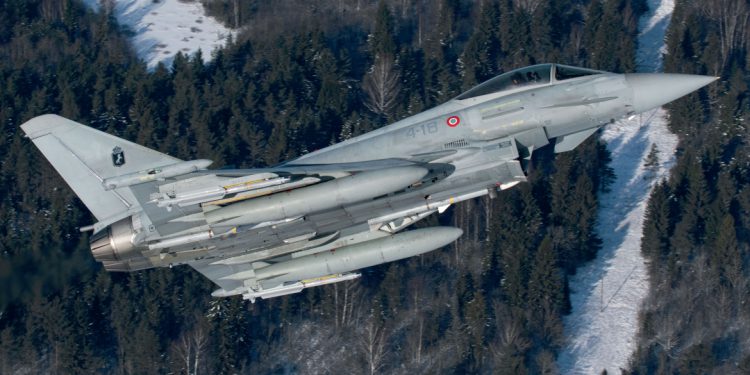 Alman hükümetinde F/A-18 Super Hornet çatlağı