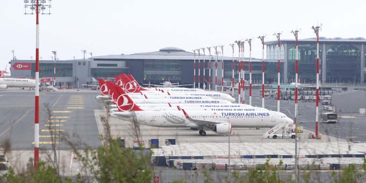 İlker Aycı: Karşılaştığımız zorluklar bizi güçlendiriyor